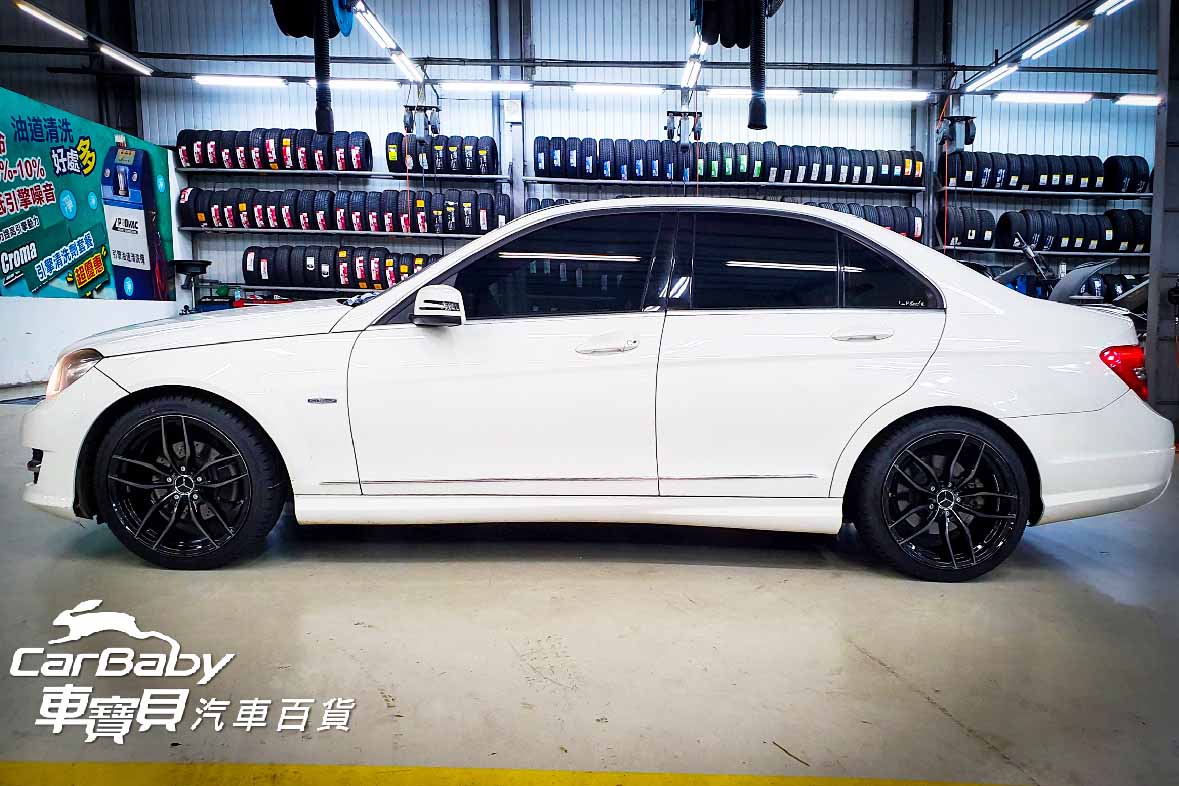 Mercedes-Benz 賓士 C250 W204 升級 ROCKER 8核心4＋64GB安卓主機 (10.25吋螢幕)，安裝於車寶貝汽車百貨五權西店。- 最新安卓Android 10系統 - App快捷鍵任意搭配 - 48段DSP 數位音效處理 - 超級IPS屏-QLED 面板-720P-全觸控電容屏液晶螢幕-解析更高階1280*720 - APP 左右分屏顯示 - 支援原車方向盤控制 - OK! Google 聲控助理 - 支援雲端線上更新 - 正版導航王導航系統/WAZE/Google map三套導航 - 免持通話、音樂播放，支援無線藍芽設備 - USB可以播放的音頻格AAC,MP3,WMA,FLAC,WAV - USB可以播放的視頻格式AVI,MP4,FLV,MKV,WMV - 專車專用款完全符合車子內裝，100%密合，無損安裝 - 一年保固，台灣電檢合格