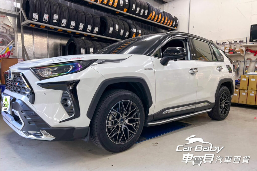 TOYOTA 豐田 RAV4 2021年升級18吋台製鋁圈，安裝於車寶貝汽車百貨五權西店。感謝車主對我們車寶貝的信任與支持！輪胎鋁圈更換交給車寶貝汽車百貨，售後保固安心有保障！