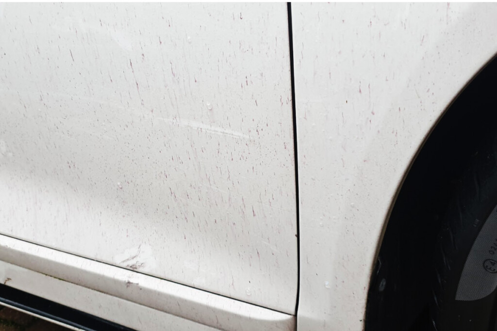 車主注意：不清鐵粉會怎樣？DIY清潔方法公開-01 #車寶貝汽車百貨 #台中汽車百貨 #汽車美容 #鐵粉清潔