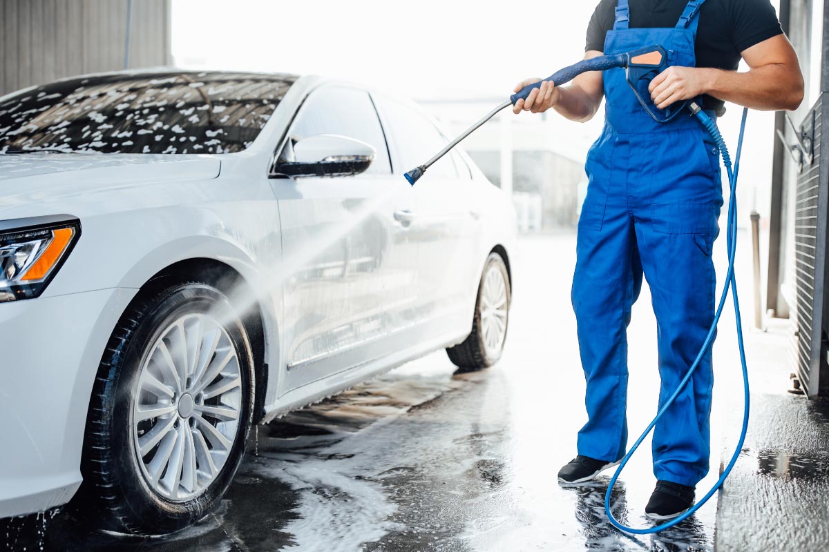 自動洗車是刮痕殺手？教你如何進行「無損洗車」-02 #汽車百貨 #台中汽車百貨 #車寶貝汽車百貨 #車寶貝 #台中輪胎